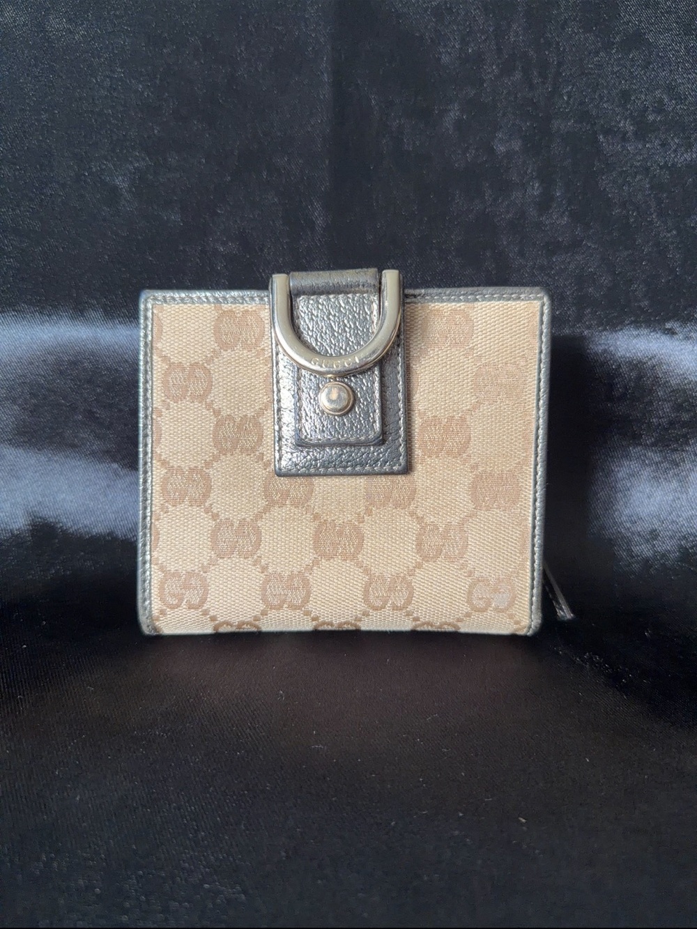 Authentic Gucci Brown GG Canvas Wallet with silver interior EUC